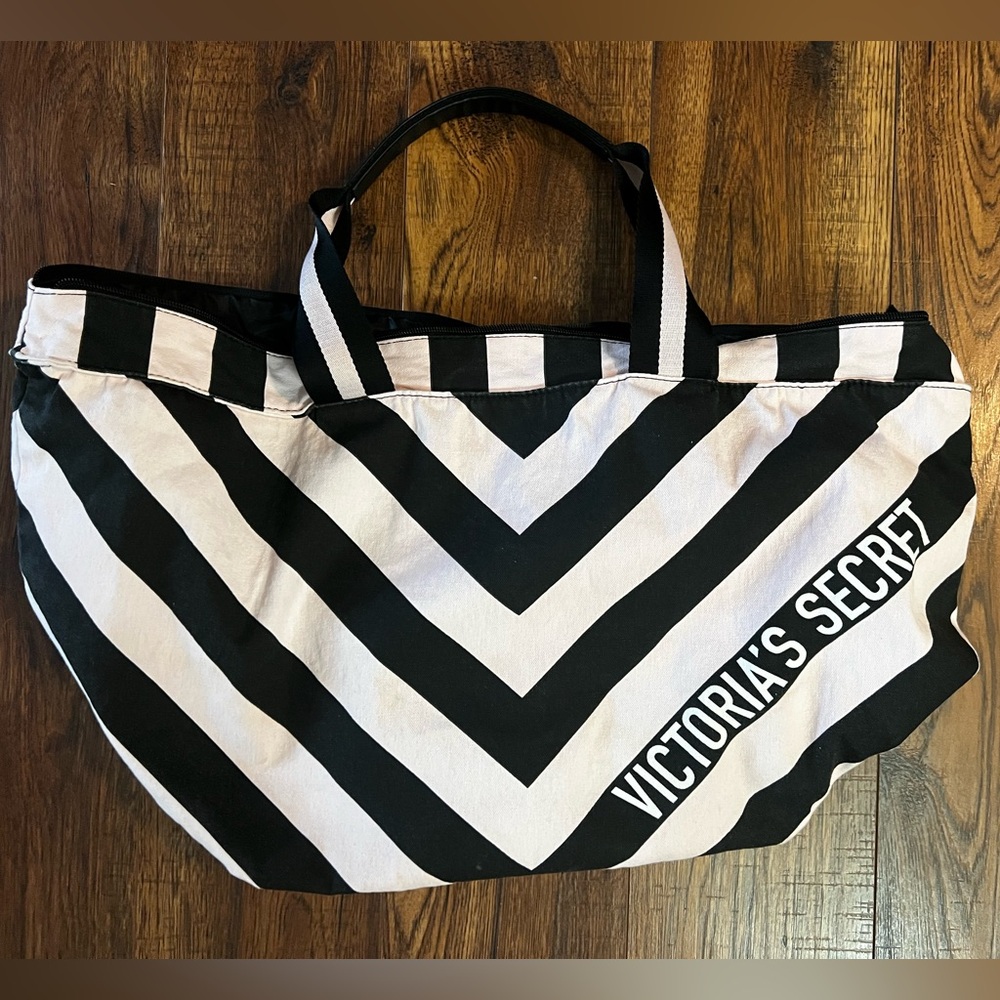 Victoria’s Secret duffel tote